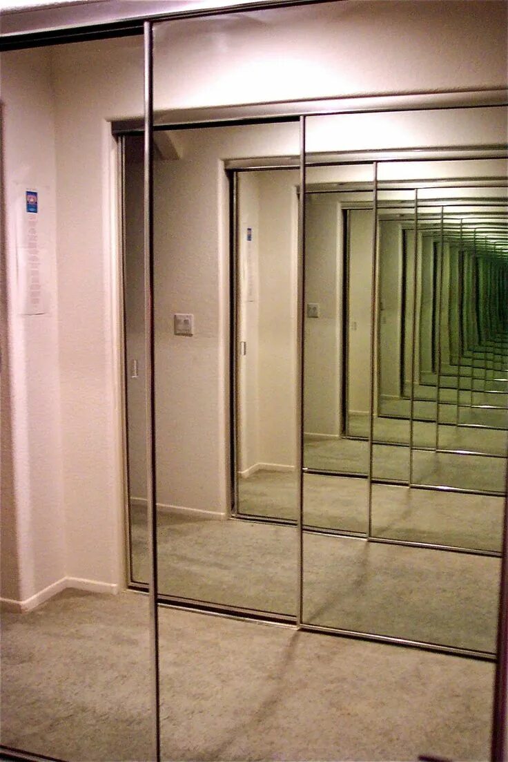 Mirror source
