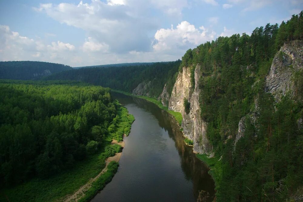 Река урал куда. Река Чусовая Урал. Чусовой река Чусовая. Чусовая река Верховье. Реки Урала Свердловской области.