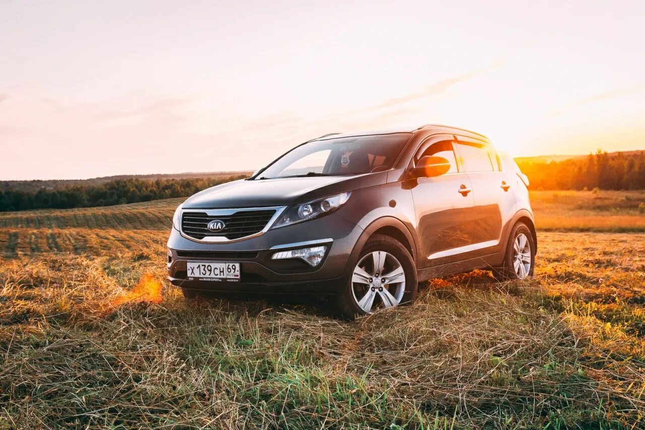 Автозвук Kia sportage 3. Трехкомпонентный фронт+ трехкомпонентный тыл+ два стелс