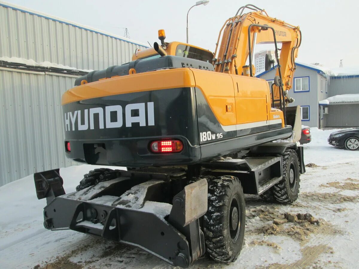 Экскаватор Hyundai r180w-9s. Колесный экскаватор Hyundai r210w-9s. Hyundai r210w-9. Колесный экскаватор Hyundai r180w-9s. Экскаватор хендай 180