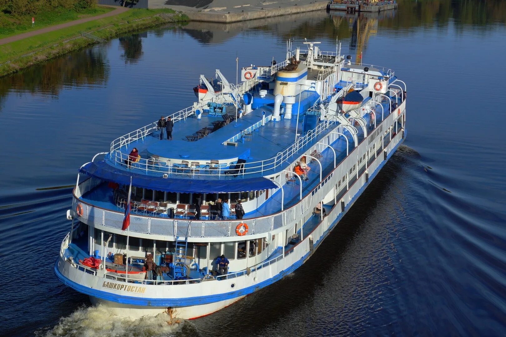 Круизный лайнер понант. Круизный туризм. Круиз 14. Круиз 14. Celebrity millennium 5 лайнер.