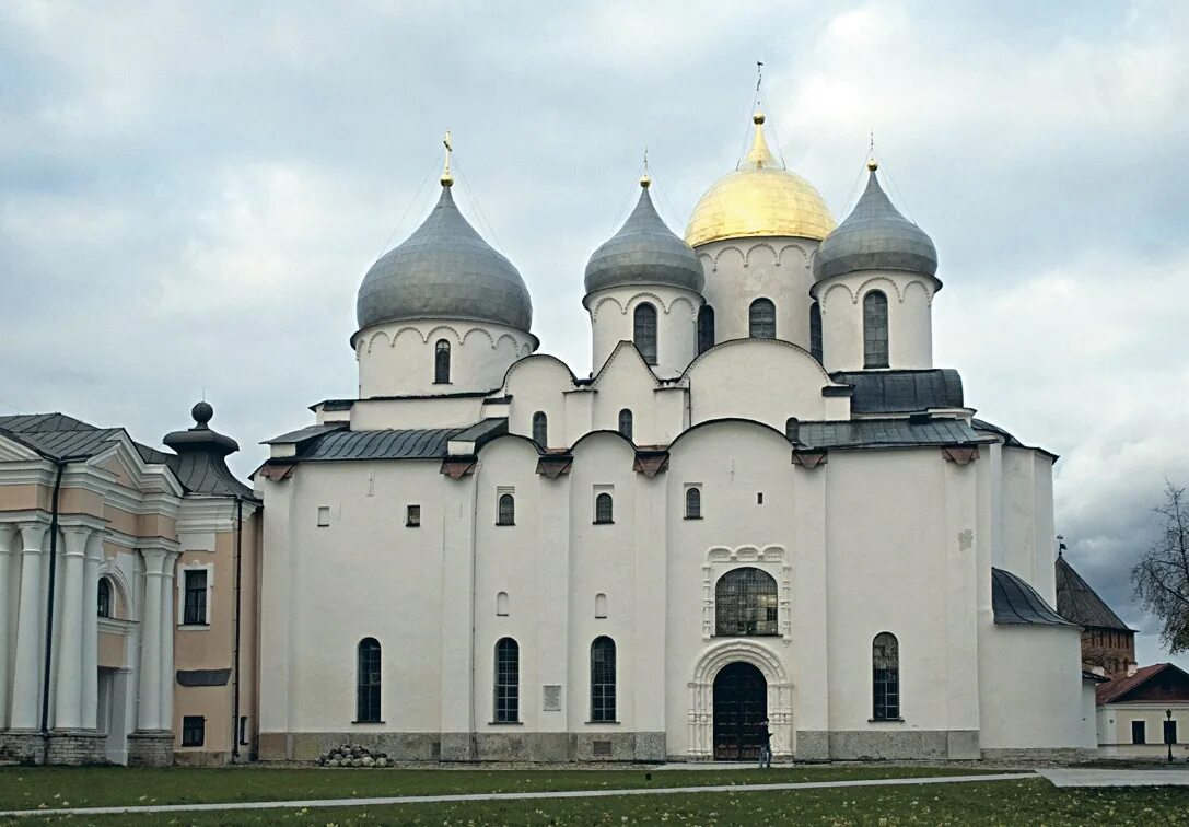 Деревянный храме св. Софии в Новгороде.