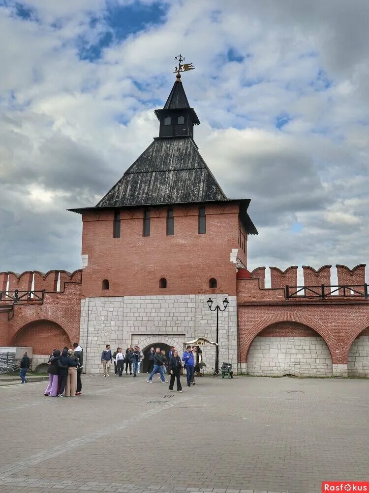 Башня ивановских ворот. Тула башня ивановских ворот. Тула башня ивановских ворот. Тула экскурсия башня ивановских ворот. Тульский кремль ивановские ворота.