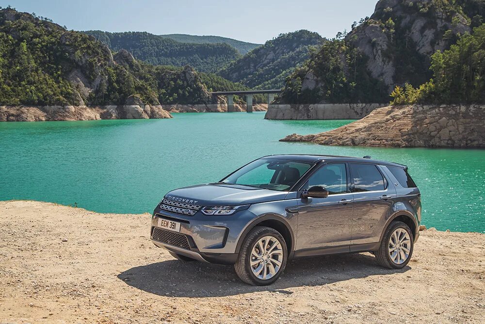 Дискавери ровер новый. Ленд Ровер Дискавери 2022. Land Rover Discovery Sport 2020. Ленд Ровер Дискавери спорт 2022. Range Rover Discovery Sport 2022.