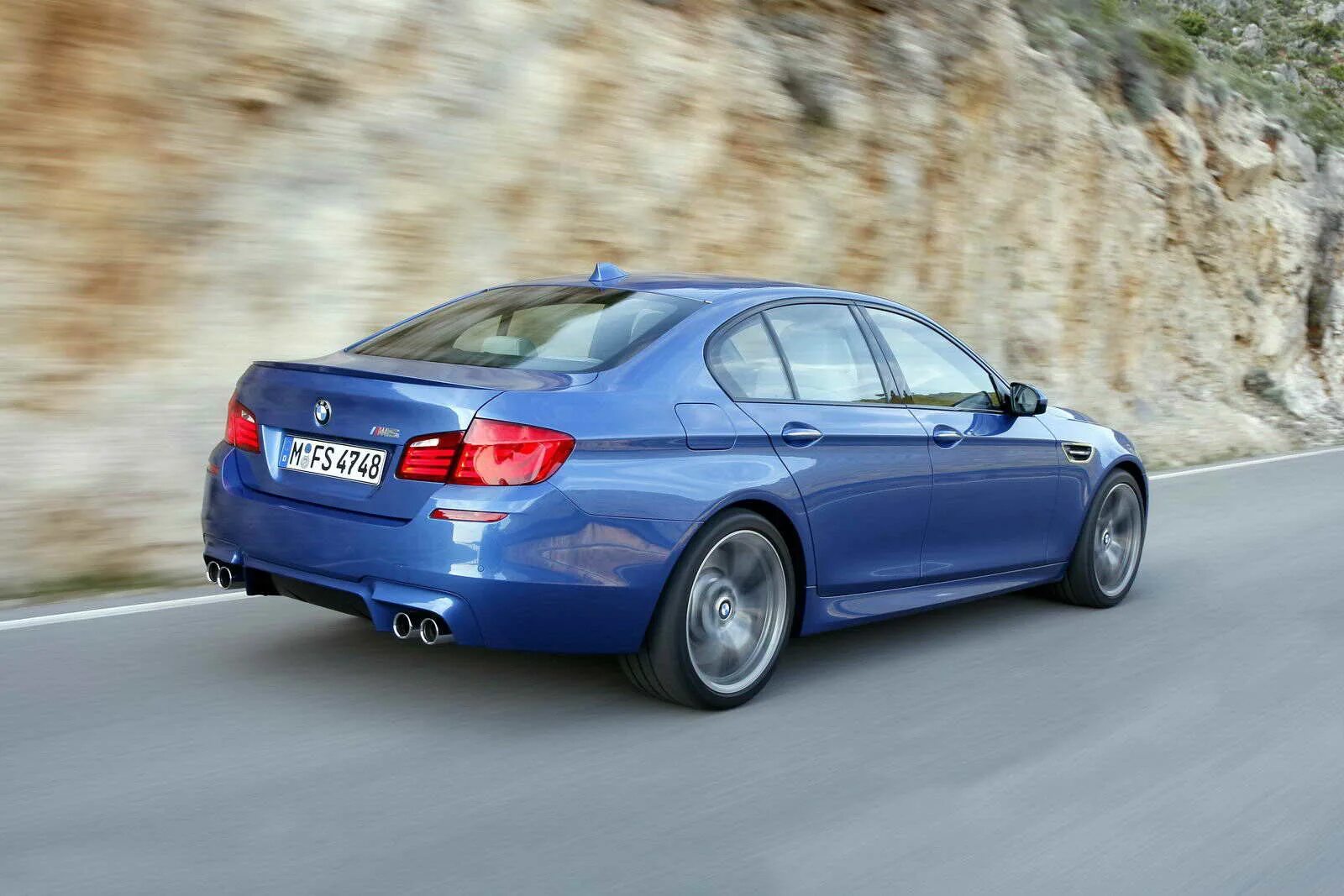 Бмв м5 седан. Bmw m5 2017. Бмв ф90. Бмв m5 f10. Бмв м5 ф10.