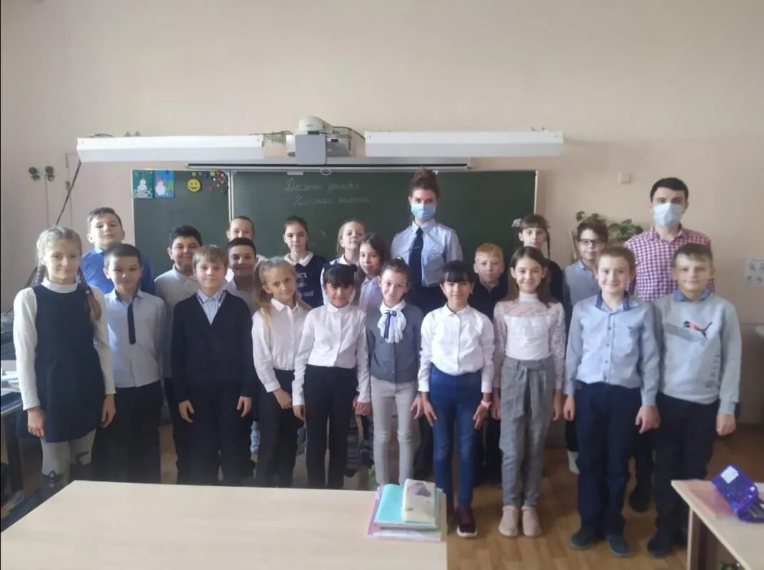 Школа 82 ростов на дону. 82 школа волгоград ангарский. школа 82 ростов. моу сош 82 волгоград.