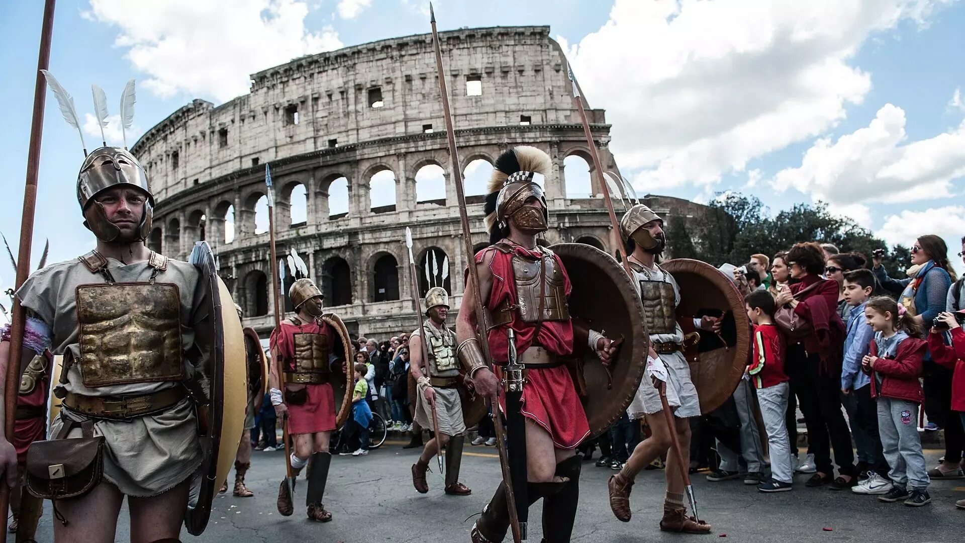 День основания Рима 21 апреля. День основания Рима Италия. Италия культура и традиции. Современные римляне.