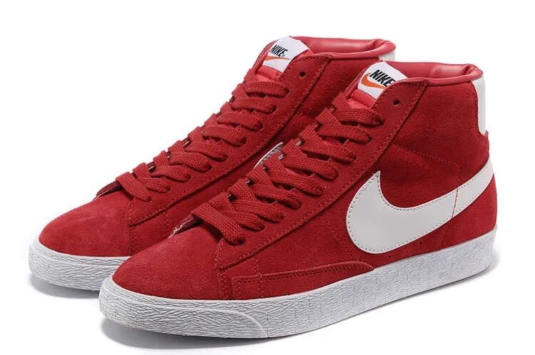 Бордовые найки. Nike Blazer 2022. Nike Blazer Mid 77 красные. Nike Blazer 70. Nike Blazer бордовые.