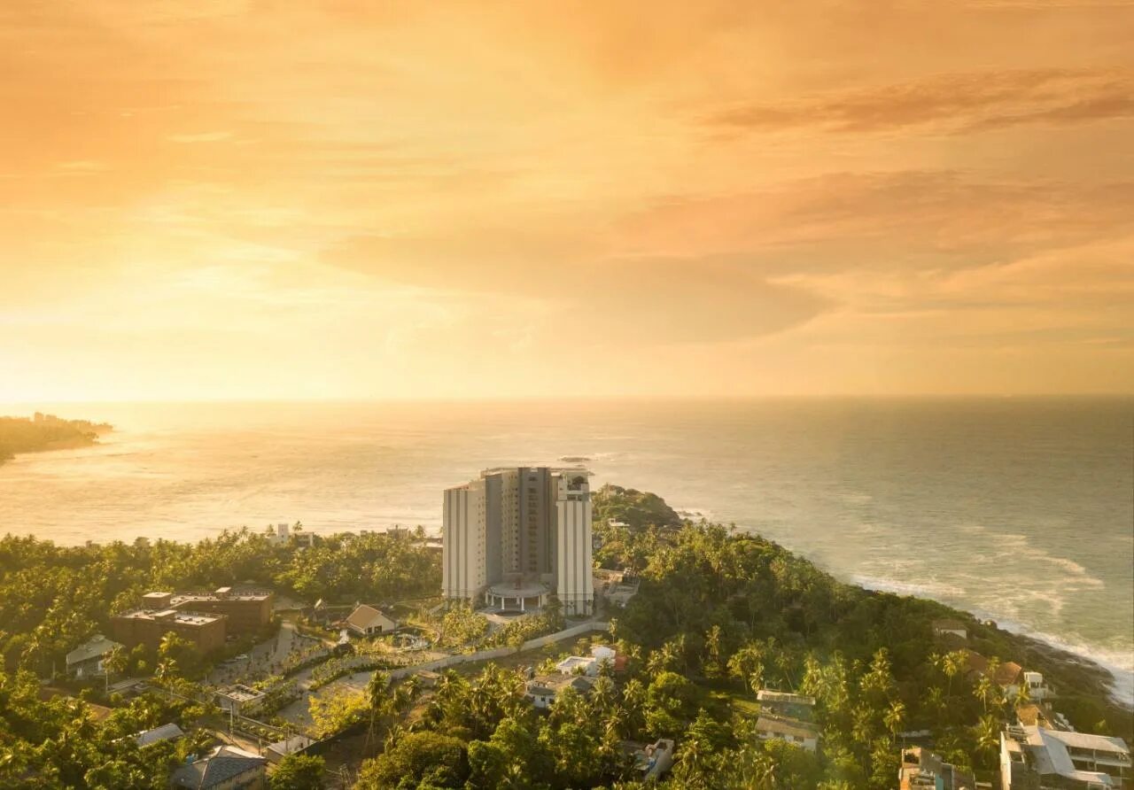 Унаватуна шри ланка. Аралия бич резорт. Отель araliya beach resort & spa. Отель araliya unawatuna 5. Отель araliya unawatuna 5.