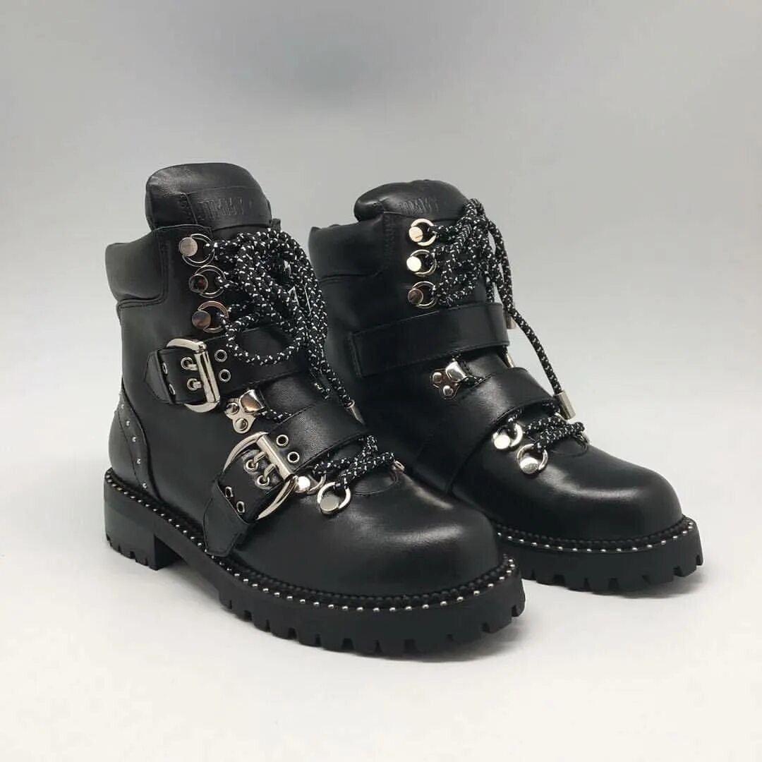 Осенние ботинки интернет магазине. Ботинки зимние jimmy choo. байкерские ботинки jimmy choo. jimmy choo ботинки женские. ботинки jimmy choo женские зимние.