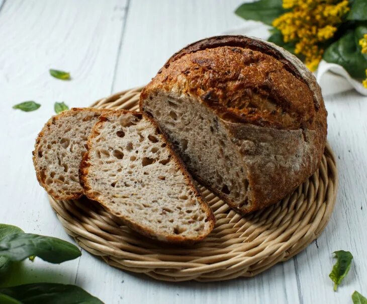 Гречневый хлеб. Хлебница хлеб гречишный. Старорусский гречневый хлеб. Хлеб гречневый хлебный дом. Ржаной гречневый хлеб