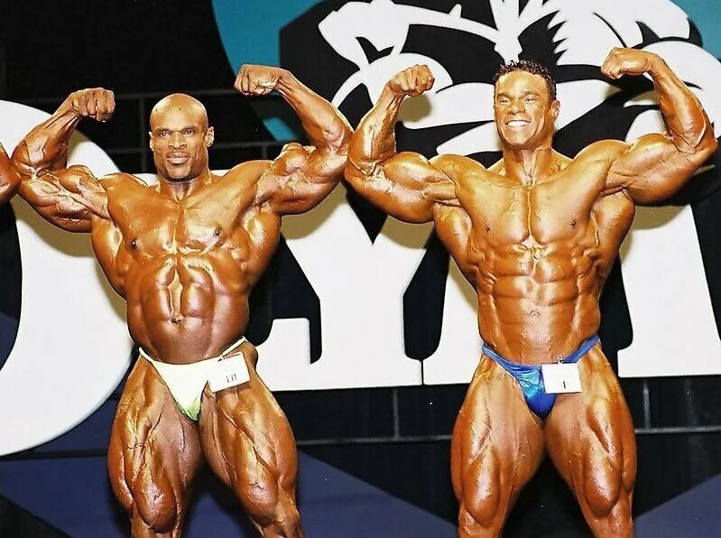 Кевин леврон и ронни колеман. Кевин леврон трицепс. Кевин леврон бицепс. Кевин леврон двойной бицепс. Кевин леврон мистер олимпия 2000.