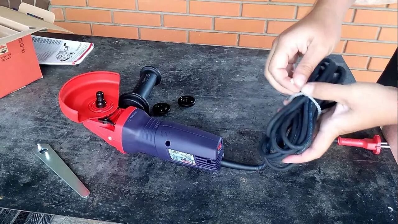 Болгарка спарки с регулировкой оборотов 125. Болгарка sparky m750e. углошлифовальная машинка sparky 750. болгарка спарки м 750. sparky m 1050 hd кожух.