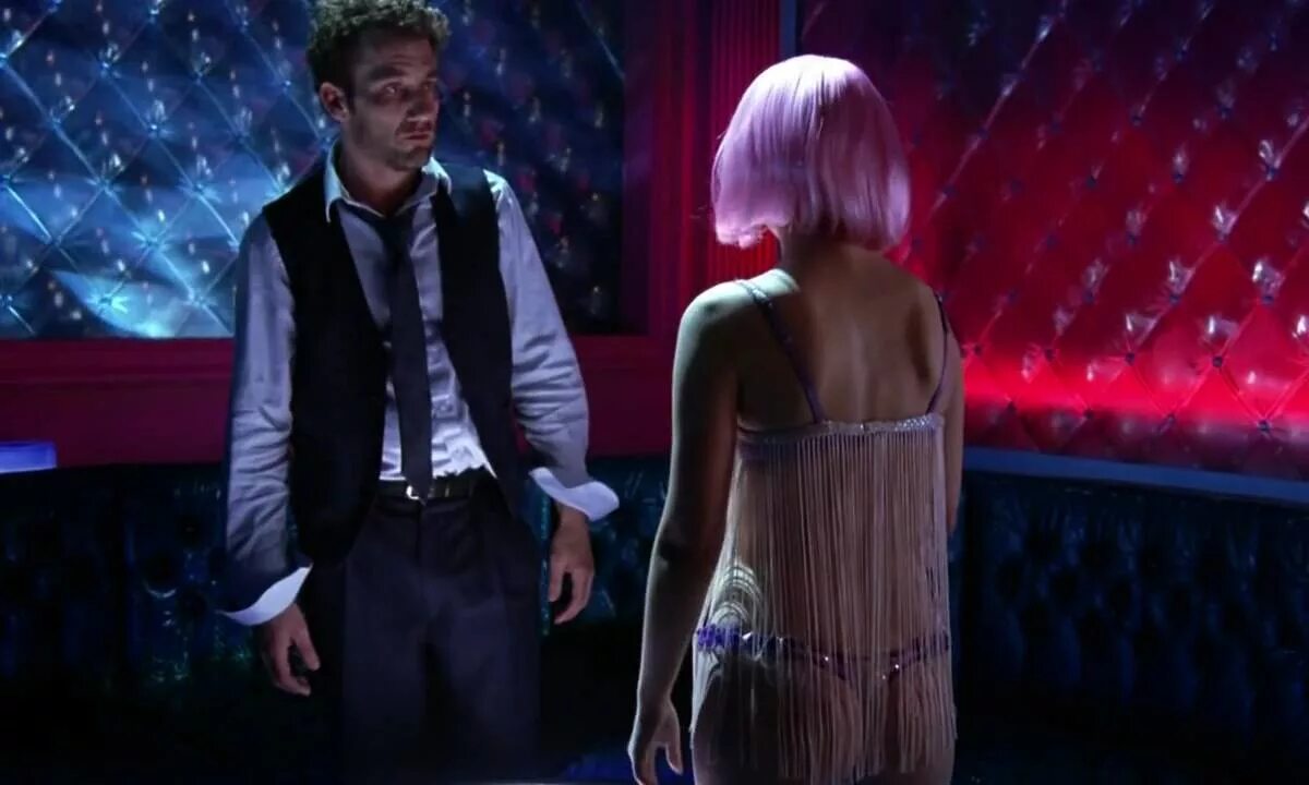 Близость 2004 джулия робертс. Близость фильм 2004. Натали портман близость. Натали портман и джулия робертс. Россия в стиле сша.