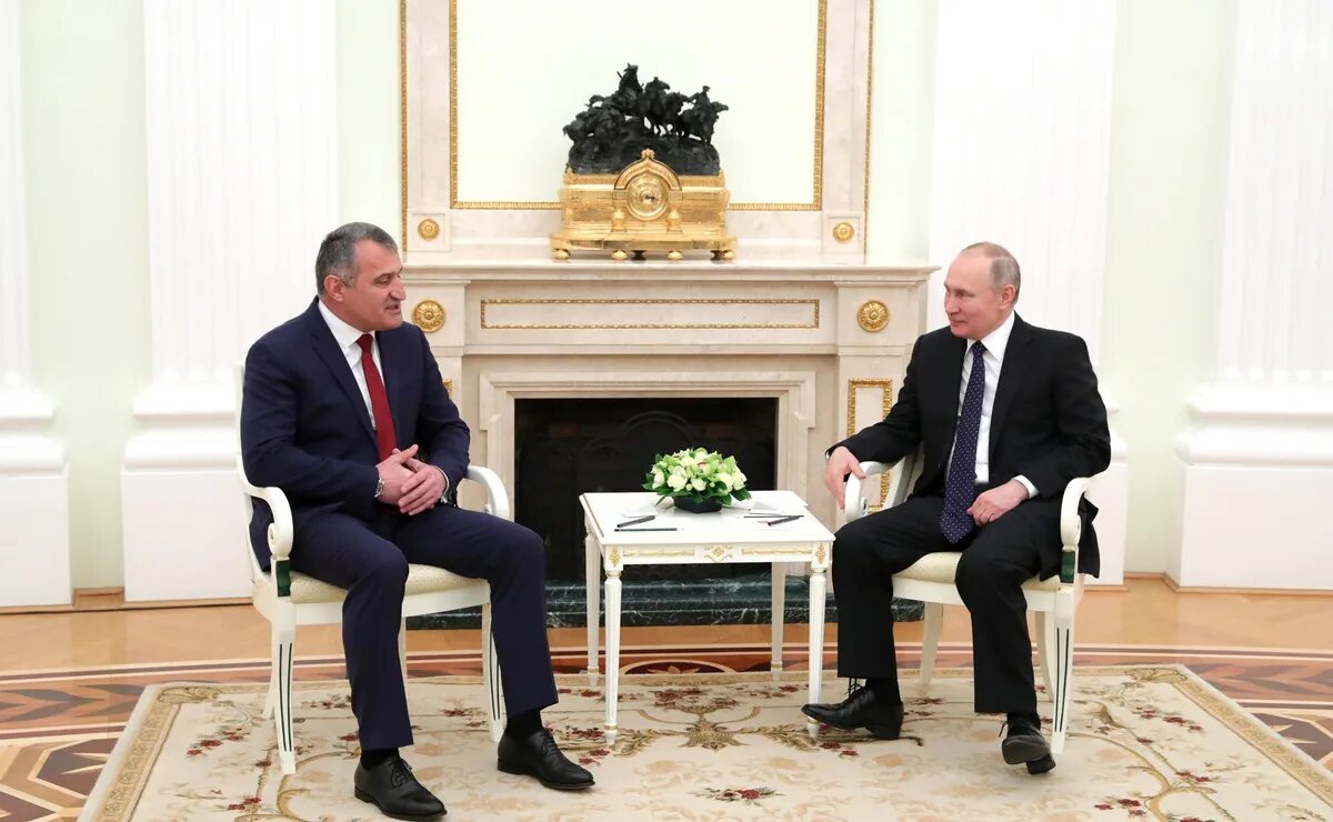 Политики южной осетии. Резиденция президента южной осетии.