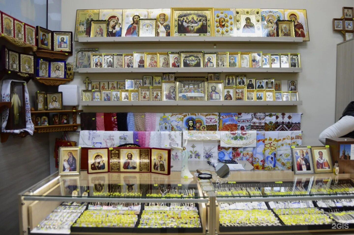 иконная лавка табличка. до скольки работает церковная лавка. до скольки работает церковная лавка. объявление церковная лавка. объявление о работе церковной лавки.