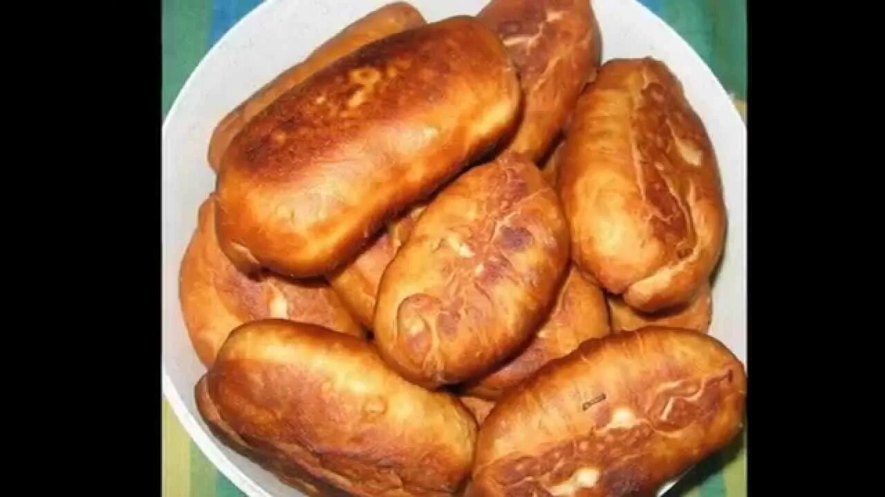 Пирожки с капустой как называется. Пирожки с капустой жареные. домашние жареные пирожки с капустой:. пирожки с капустой жареные на сковороде. пирожки жареные фото.
