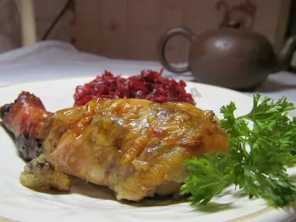 Окорочок фаршированный грибами в духовке