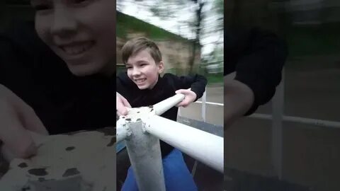 Сотни лет карусель вращается