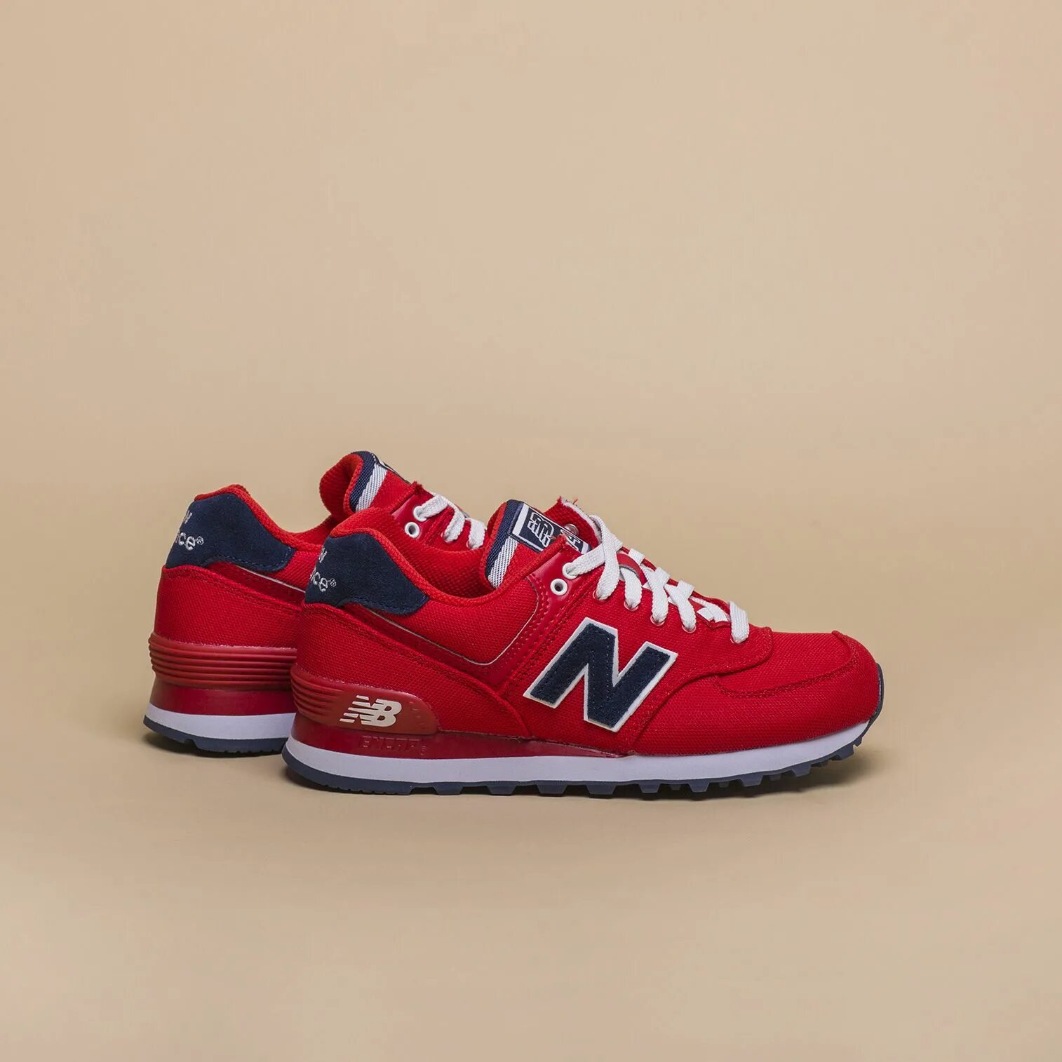 New balance red. Нью бэланс 574 красные. New Balance 574 красные. Красные кроссовки женские, New Balance 574. Нью бэланс 574 женские красные.