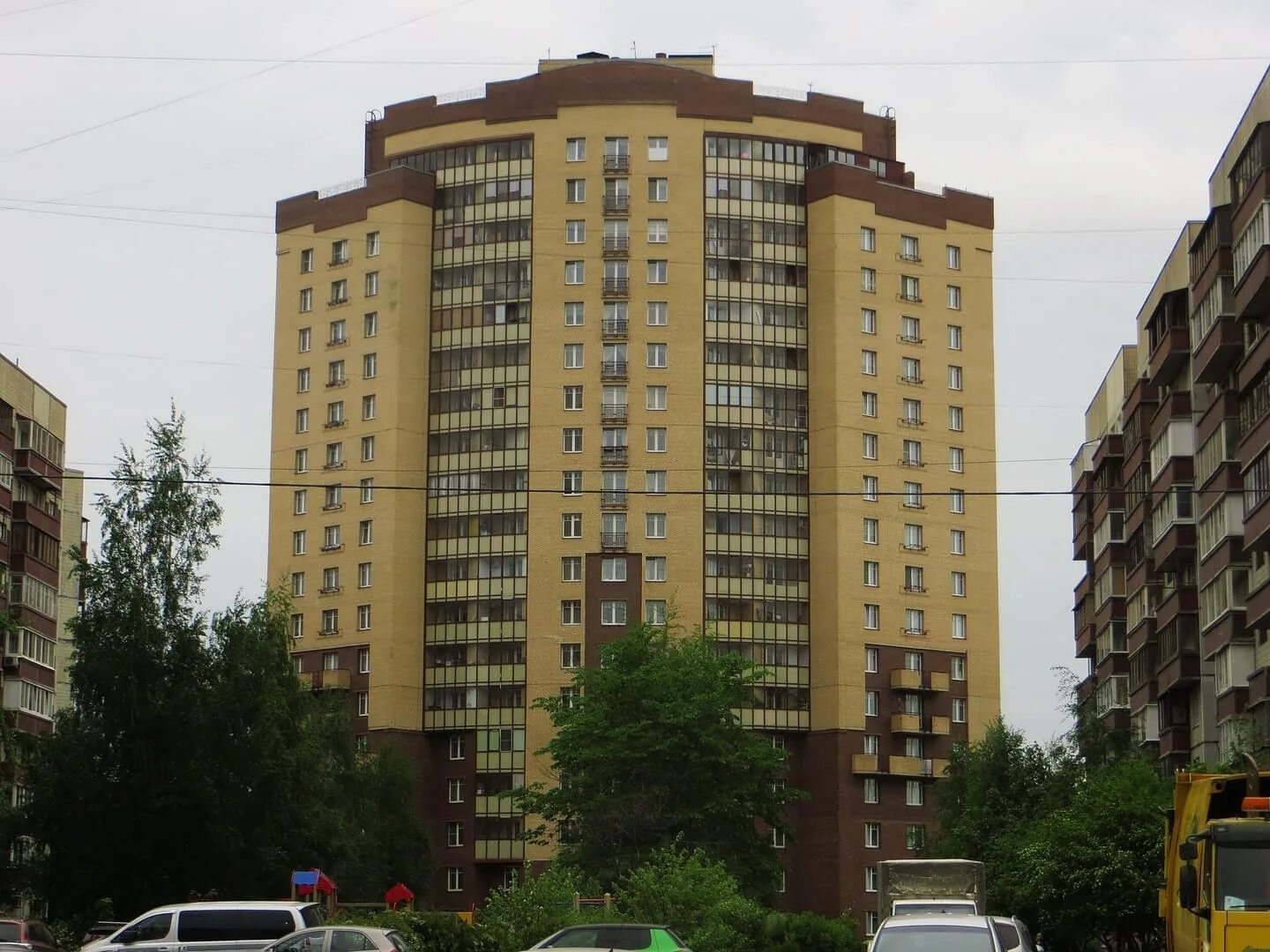 Квартиры метро большевиков