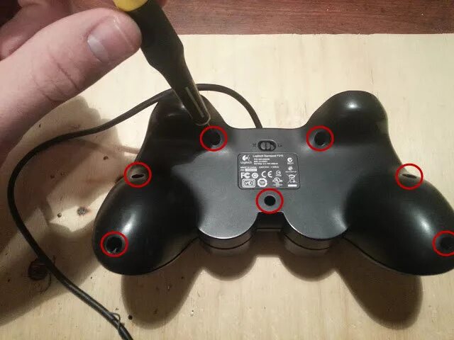 Плохо работает джойстик. Джойстик логитеч f310. джойстик logitech 300. logitech f310 disassembly. геймпад проводной logitech f310.