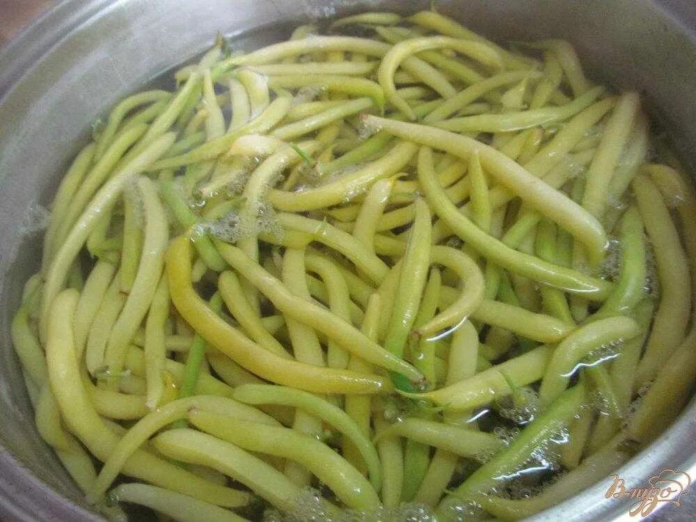 Сколько варить спаржевую фасоль. Стручки фасоли вареная. готовим стручковую фасоль замороженную на сковороде с чесноком. фасоль длинная спаржевая как приготовить. как отварить стручковую фасоль замороженную.