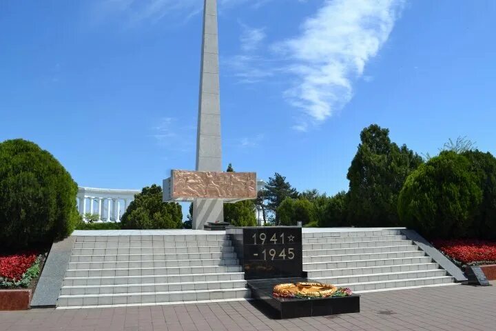 Обелиск смысл. Обелиск славы. обелиск славы нерюнгри. обелиск солнечногорск обелиск. обелиск славы иштымбал.