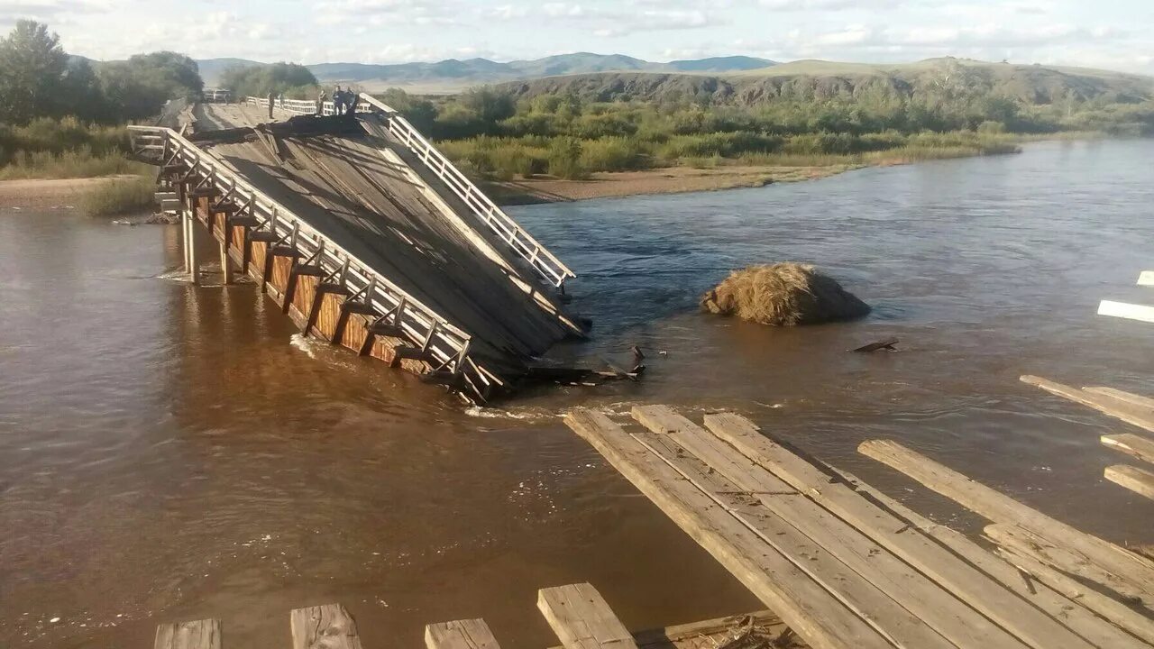 Какой мост смыло