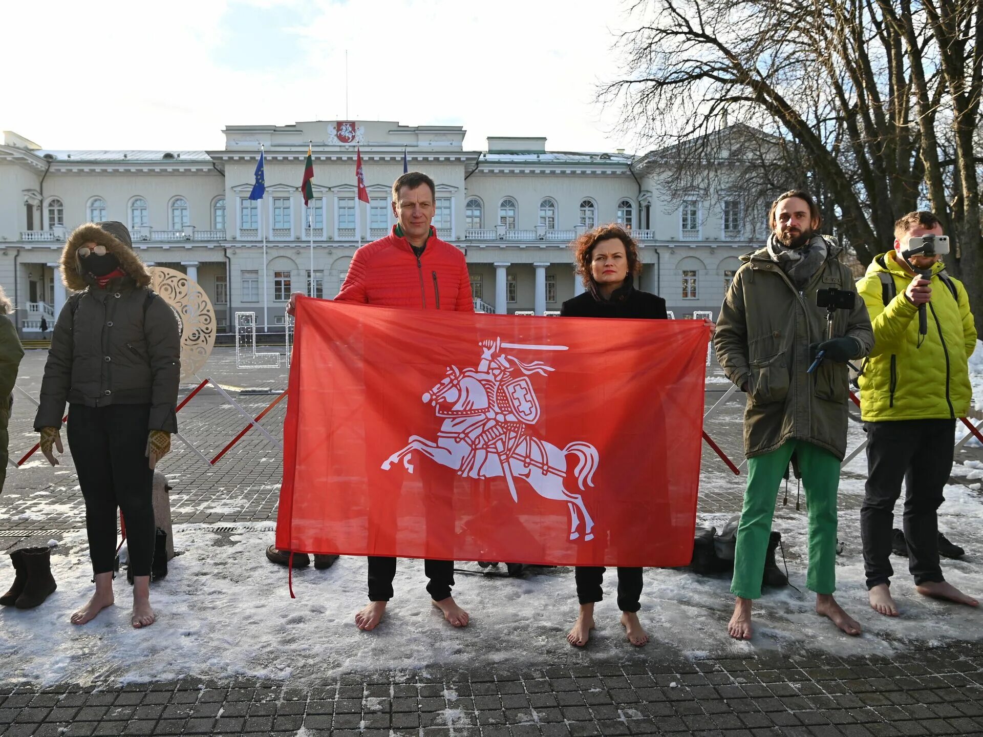 События в литве. События в вильнюсе. январские события в вильнюсе. события в вильнюсе 1991. вильнюс 1991 январские события.