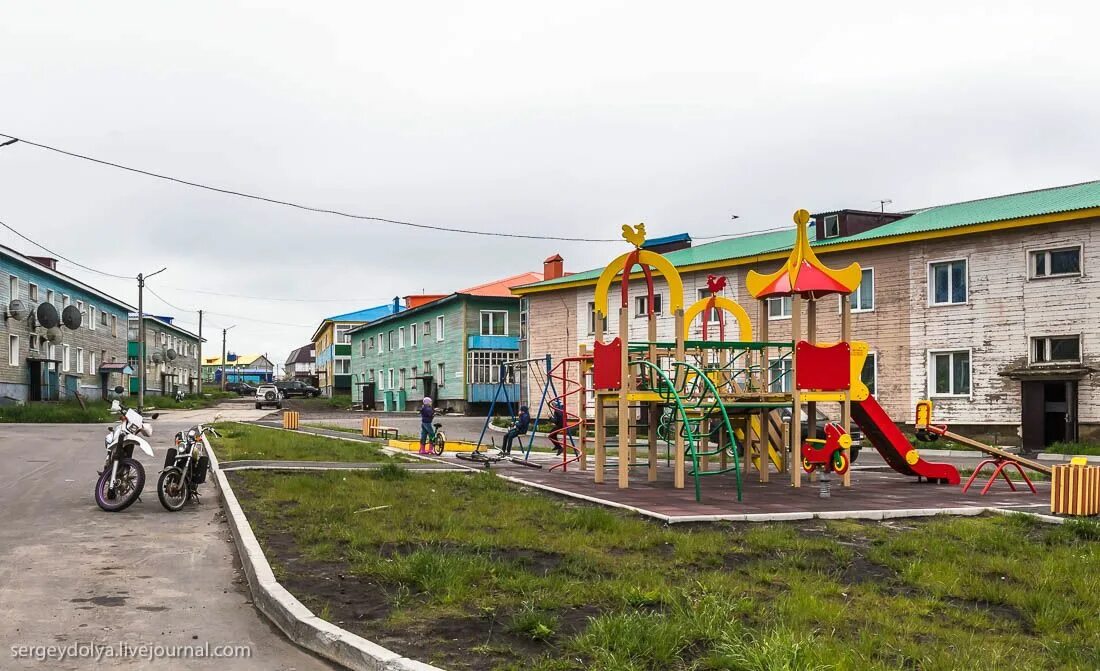 Итуруп курильск новый садик. Детский сад шикотан. С отрада южно-курильск. Южно-курильская средняя школа. Южно-курильск ул гнечко.
