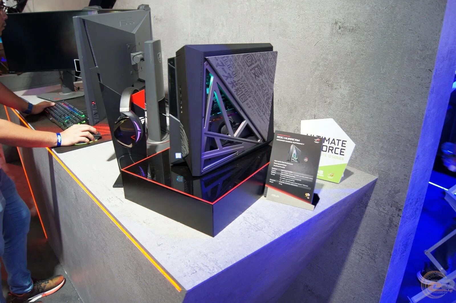 Computex maxsun. Computex 2022. Пк кастомной сборки. Моддинг в авто-стиле. Inwin 307.