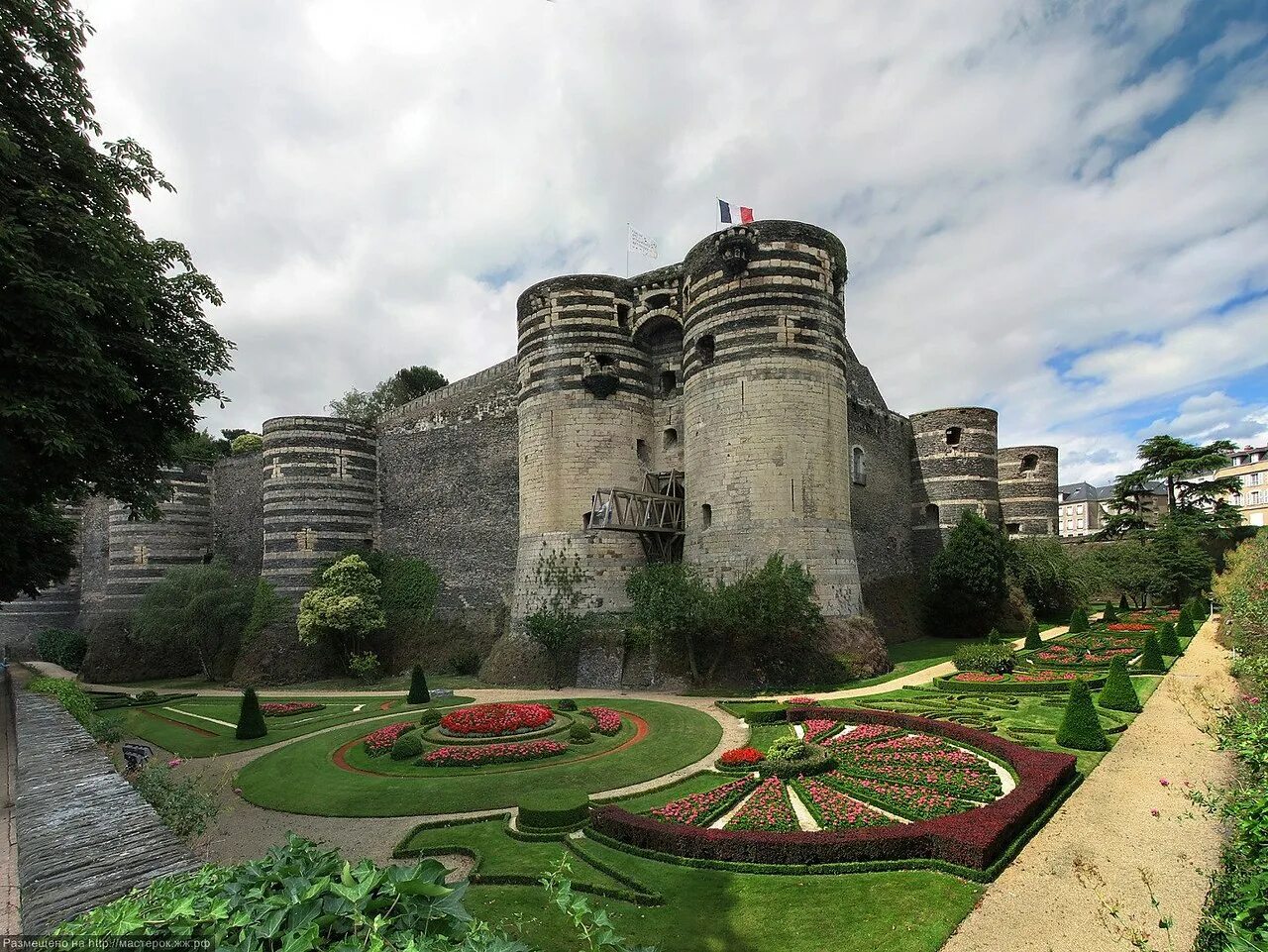 Анже. Замок Анжер Франция. Замок Анже Франция. Chateau d'Angers замок. Замки Луары Анжер.