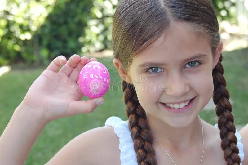 Девочка с яйцами. Яйца девочек от природы. Девушка с яйцами. Наполнил девушку яйцами. Девушка с яйцами.