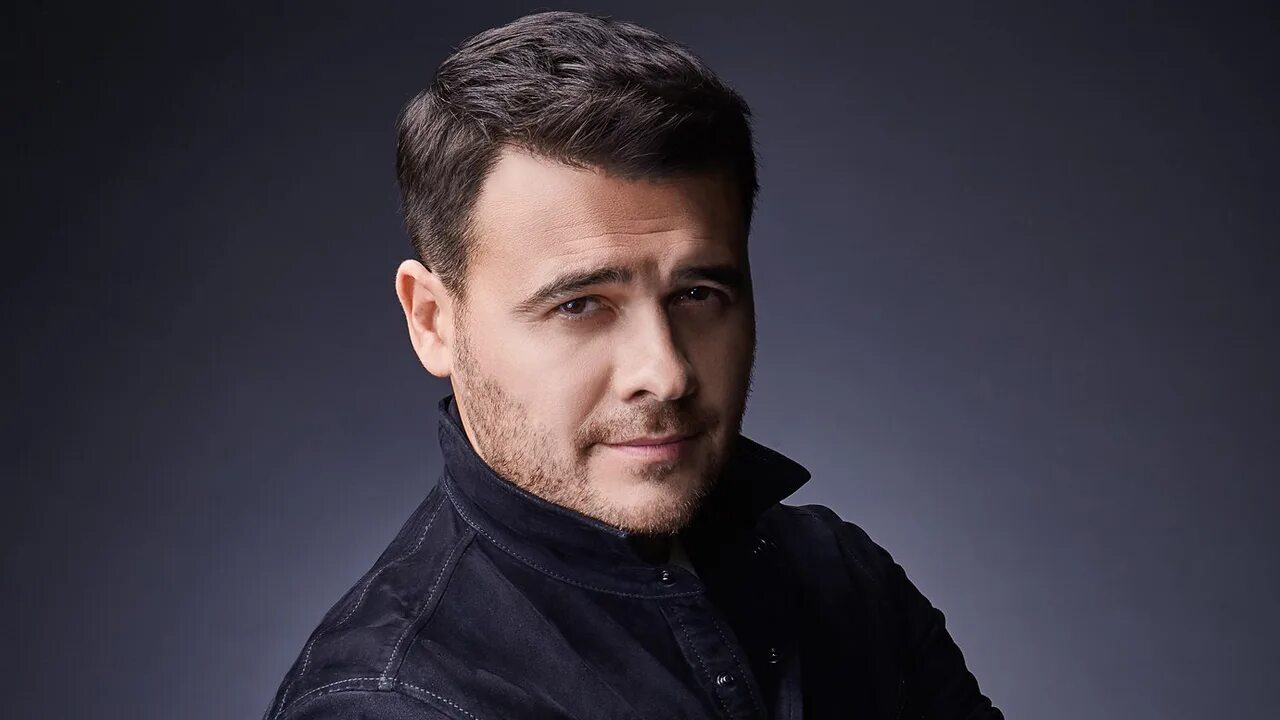 Эмиль певец из азербайджана. Эмин поет. Эмин певец. Emin певец. Эмин певец.