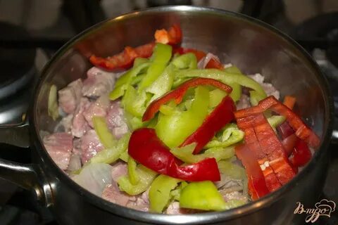 Болгарский перец с мясом в казане