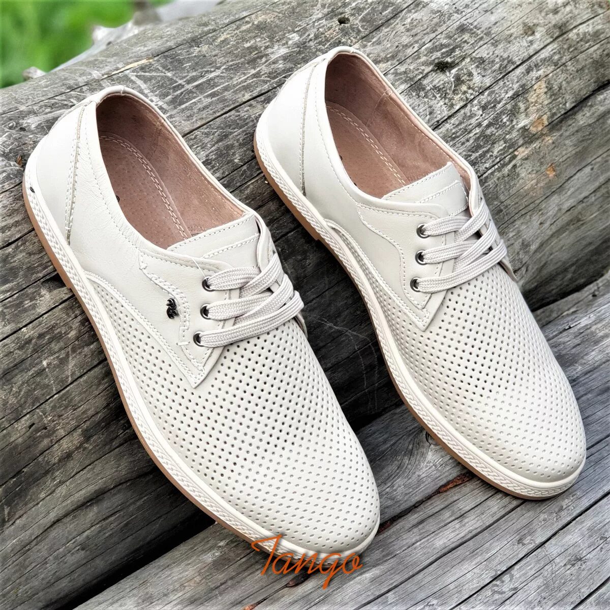 Туфли мужские с перфорацией. Светлая обувь. Ботинки женские. Туфли. Светлые ботинки женские.