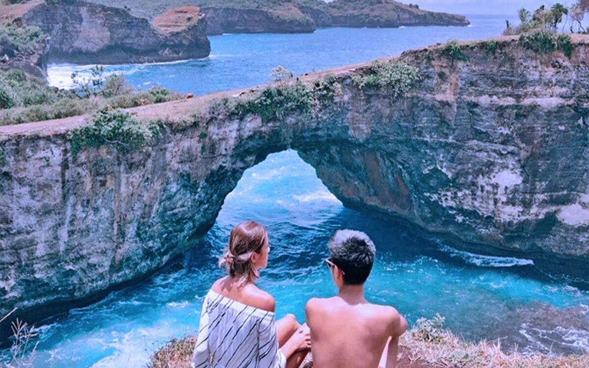 Бали дорого. Пенида Бали. Нуса Пенида секрет Бич. Broken Beach Нуса Пенида. Nusa Penida пляж.