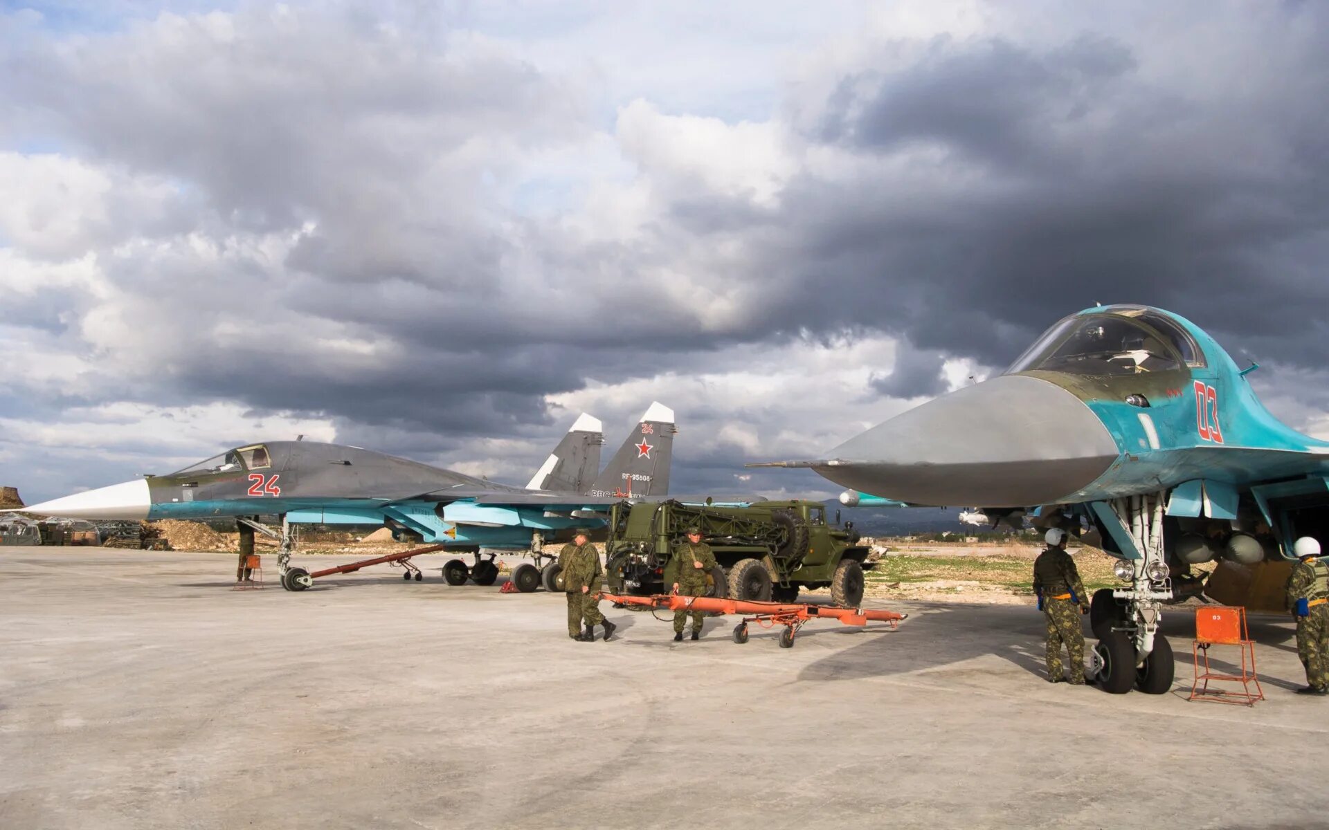 Су-34 Хмеймим Сирия. Су-34 ВКС России в Сирии. Су 34 аэродромы базирования. Сирия су34 РФ.