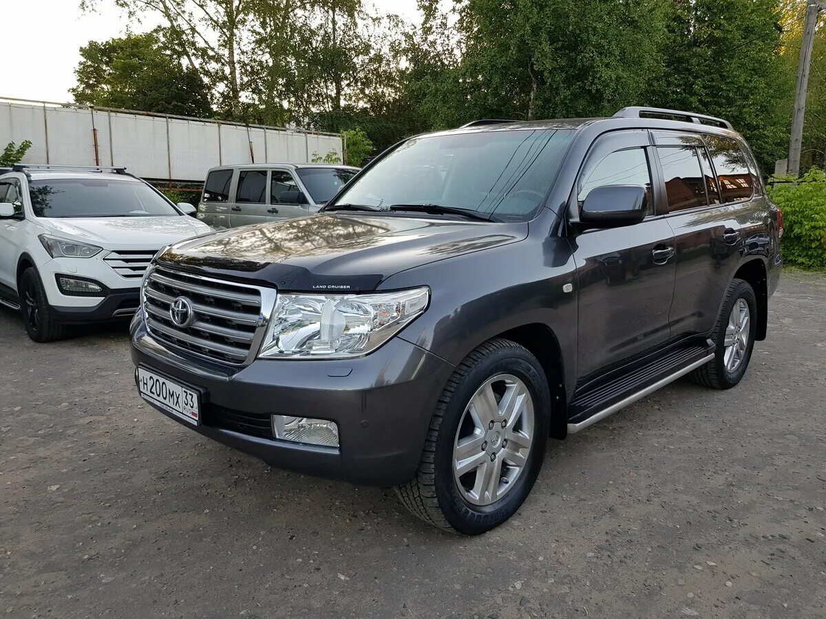 Москва купить тойоту ленд крузер бу. Toyota Land Cruiser 300 Black серый металлик. Ленд Крузер 200 серый металлик. Lc200 2008 серый. Land Cruiser 200 2013.