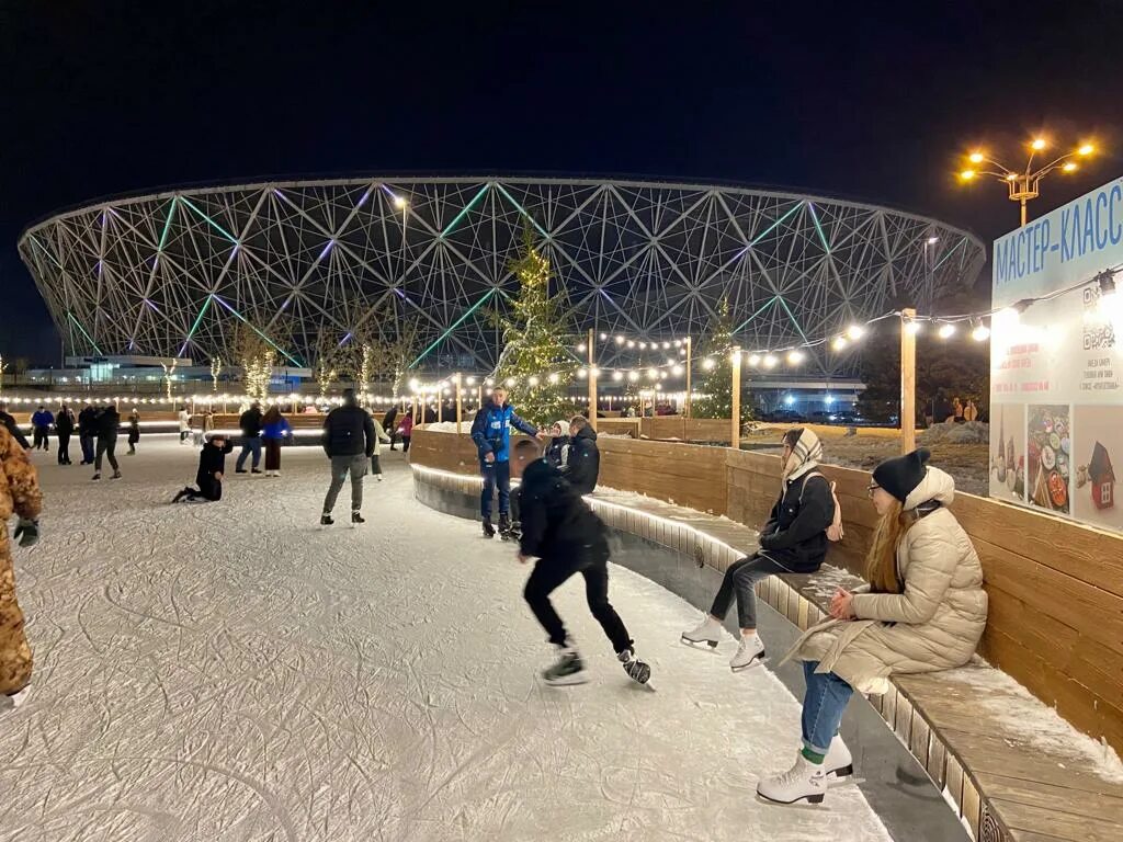 Парк раздолье волгоград где. Парк Раздолье Волгоград каток. Каток в парке Раздолье Волгоград. Каток ЦПКИО Волгоград. Каток Волгоград Арена.