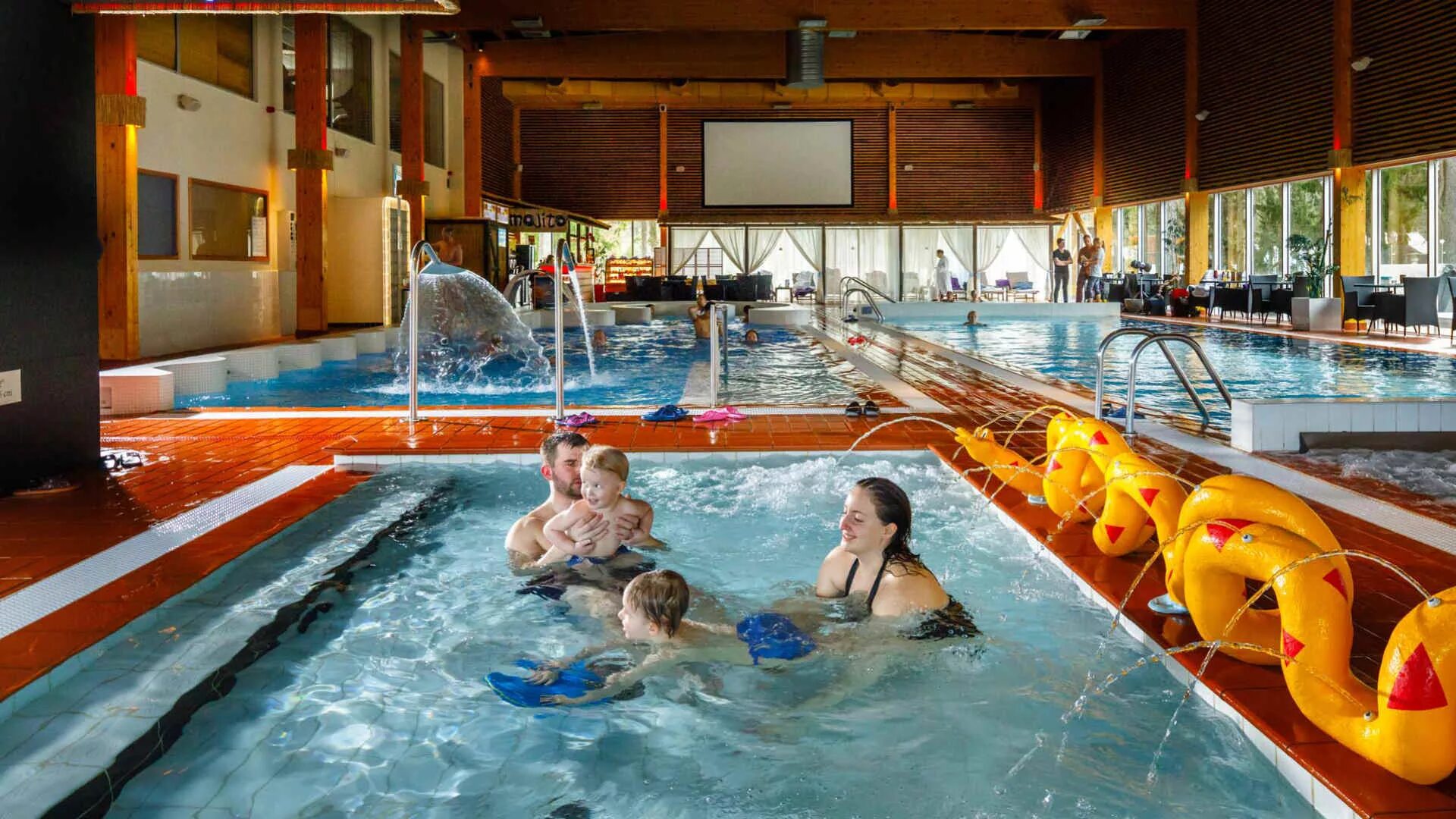 Spa tours. Meresuu Spa Нарва. Meresuu Spa Hotel Эстония. Тойла спа отель Эстония. Спа отель в Усть Нарве Meresuu.