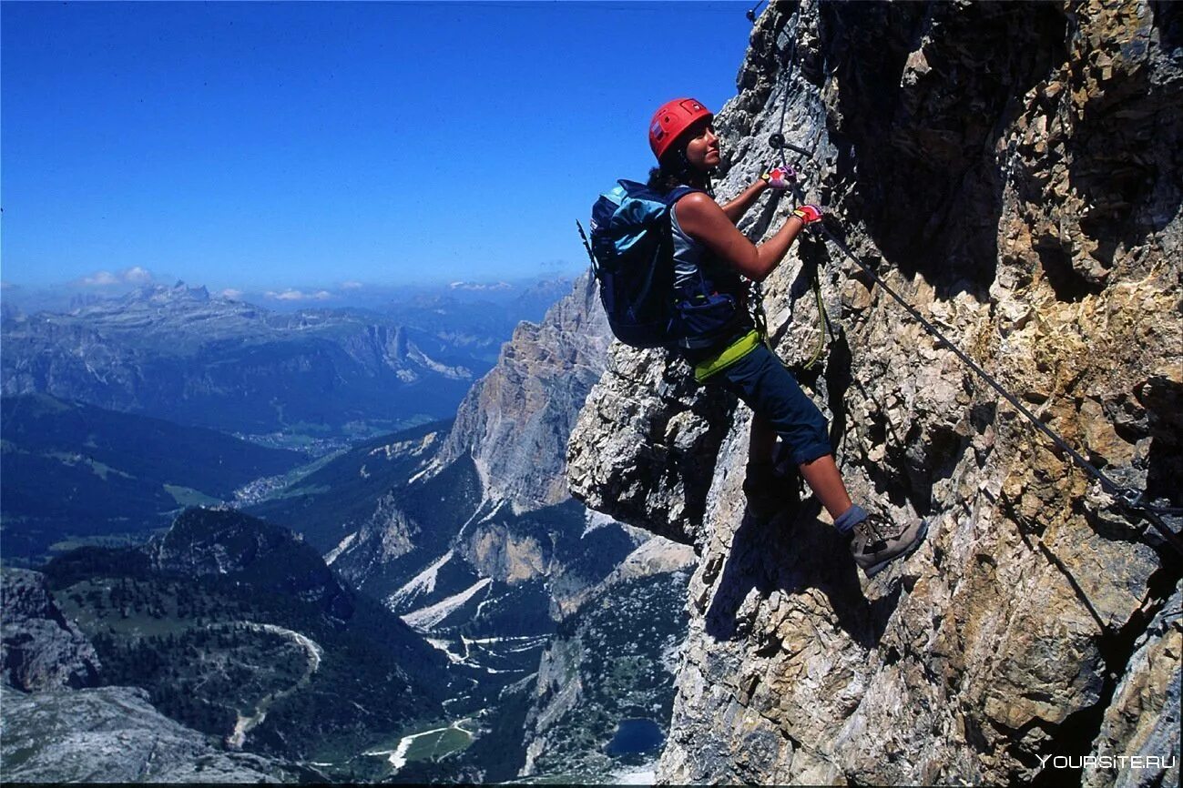 Climb up high. Горы альпинизм. Скалолазание в горах. Альпинист летом. Гора и скалолаз.