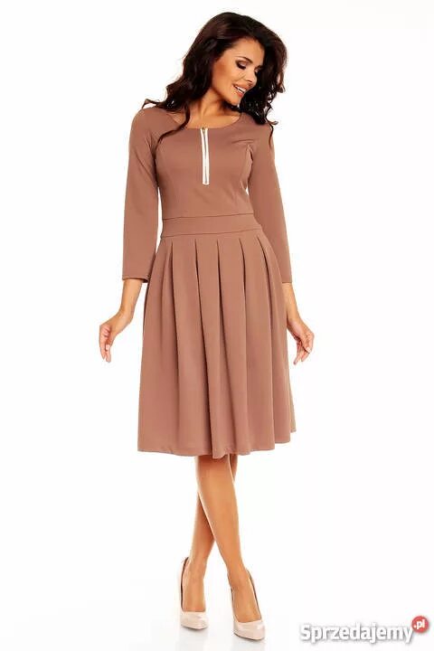 платье шелковое с длинным рукавом. платье кофейного цвета. платья под цвет капучино. платье цвета капучино. фотосессия платье капучино.