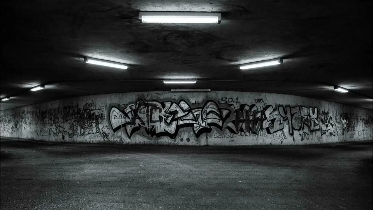 Обои в стиле андеграунд. Граффити. Андеграунд черно белый. Нью йорк граффити 60х. Андеграунд улица.