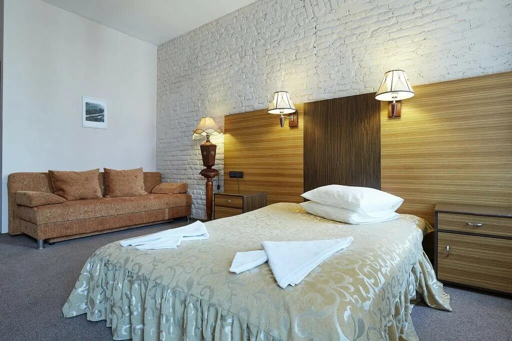 Василевский отель санкт. Гостиница vasilievsky hotel. Питер отель васильевский отель. Мини отель васильевский остров. Отель рерих.