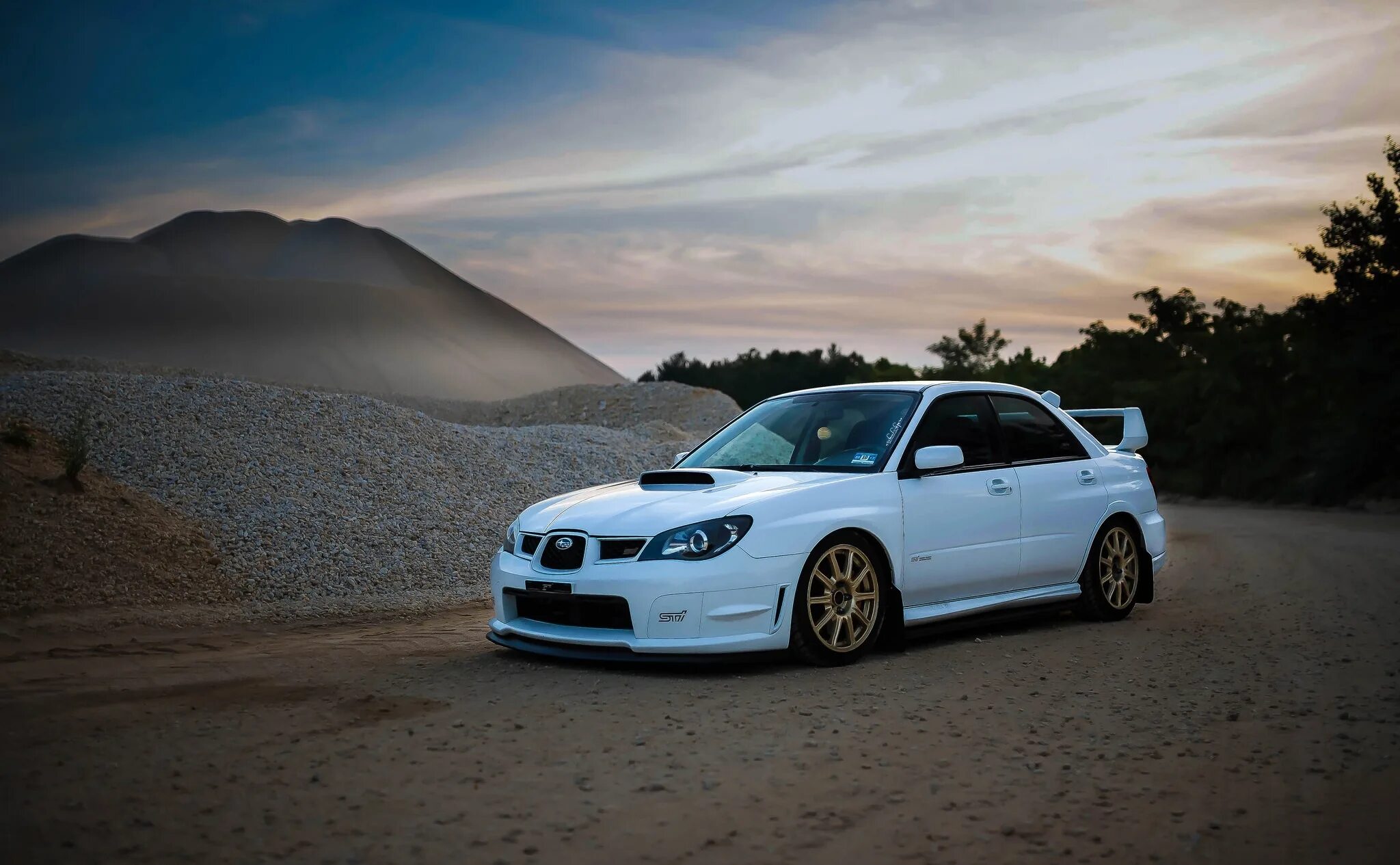 Субару белая. Subaru impreza wrx 2007. subaru impreza wrx sti white. subaru impreza wrx sti 2007. субару импреза wrx sti 2007 белая.