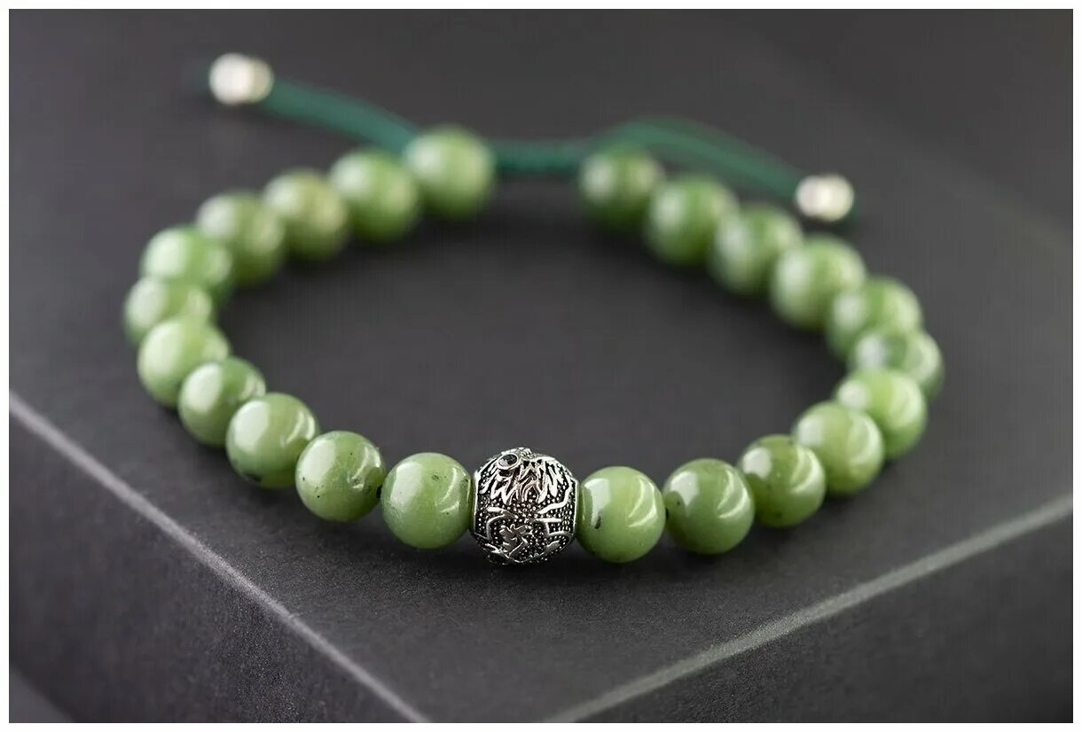 мужской браслет из нефрита. бусы из нефрита, артикул nf12. браслет волк нефрит. браслет с нефритом. браслет из нефрита мужской.