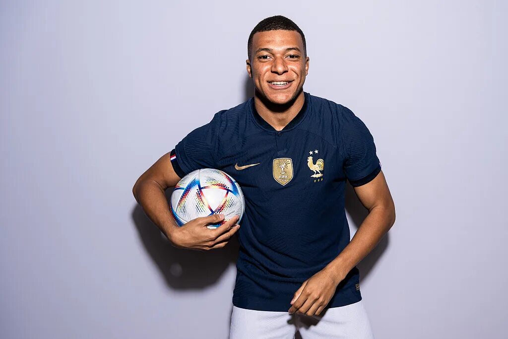 Mbappe 2022. Kylian Mbappe 2022. Мбаппе 2021. Портрет Мбаппе Франция 2023. Найк мбаппе