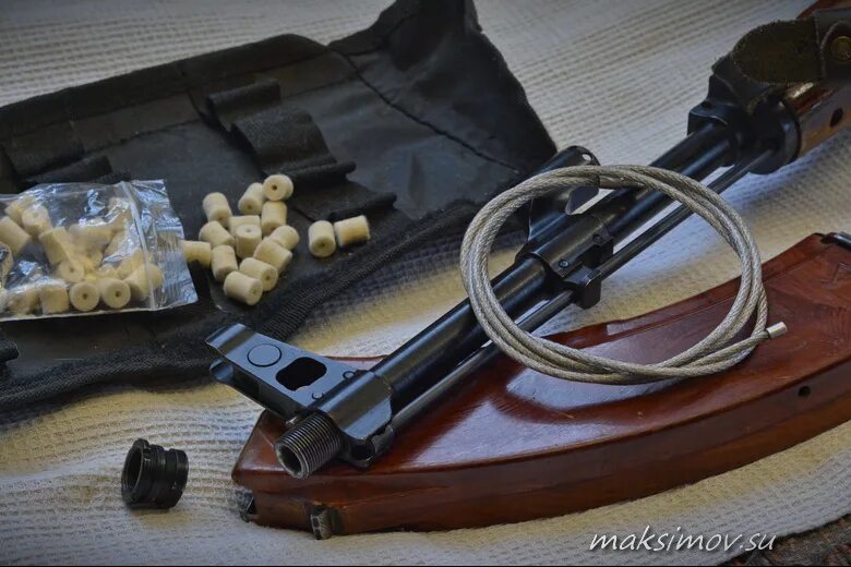 Чистка ствола. Как чистить карабин. Чистка нарезного оружия. Чистка винтовки. Ложе для чистки оружия.